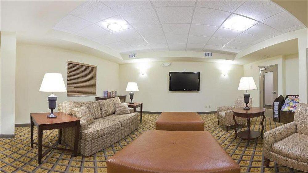 แคนเดิ้ลวูด สวีท ฟอร์ตไมเออร์ส/แซนนิเบลเกตเวย์ Hotel ฟอร์ตไมเยอร์ ภายนอก รูปภาพ