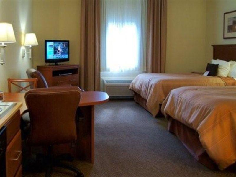 แคนเดิ้ลวูด สวีท ฟอร์ตไมเออร์ส/แซนนิเบลเกตเวย์ Hotel ฟอร์ตไมเยอร์ ภายนอก รูปภาพ